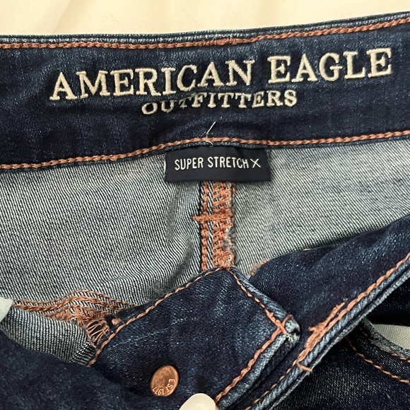 American Eagle, Size 6, Dark Blue Jeans with rips, High-Rise, Super Stretch X - Picture 5 of 6